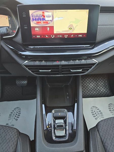 Škoda Octavia DSG STYLE 1.Maj. ČR DPH - fotka 13 z 43