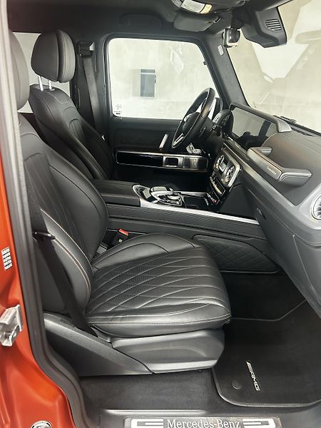 Mercedes-Benz Třídy G (2023) G 500 Manufaktur Orange AMG  - fotka 15 z 20