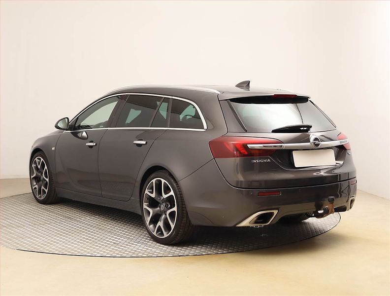 Opel Insignia (2016) 2.8 T OPC, 4X4, Automat, Kůže - fotka 4 z 27
