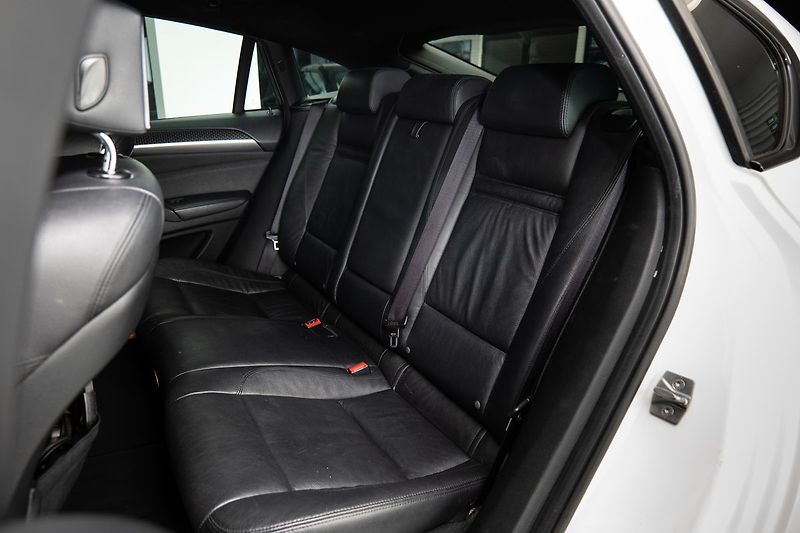 BMW X6 30d 360/M-paket/Kůže - fotka 12 z 21