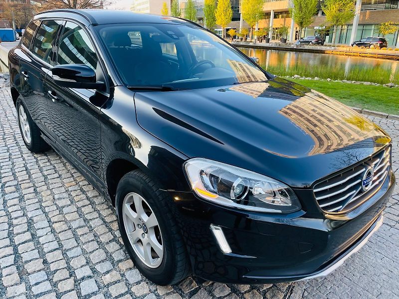 Volvo XC60 2.0D 5VÁLEC AUT TAŽNÉ VÝHŘEV - fotka 9 z 50