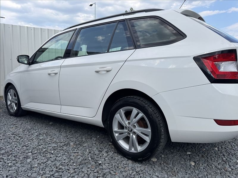 Škoda Fabia 1,0 TSI DPH tažné 1maj původČR - fotka 18 z 50