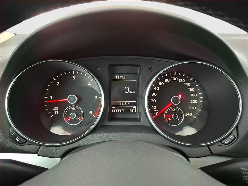Volkswagen Golf (2010) 1.6 TDI, po STK, Tažné - fotka 11 z 15