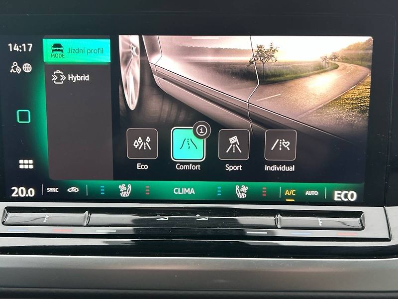 Volkswagen Multivan (2025) LONG 1.5 TSI PHEV 6DSG 4MOTION - fotka 25 z 35