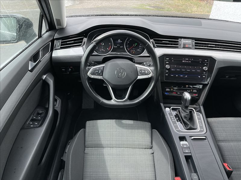Volkswagen Passat Variant 2,0 TDI DSG Business TAŽNÉ+ACC - fotka 7 z 22