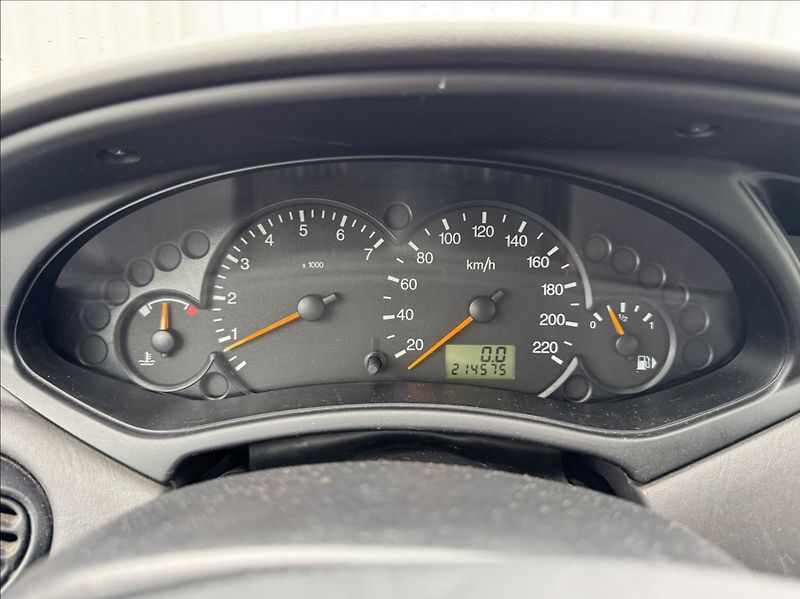 Ford Focus 1,6 i 16V 74kW 1.maj. původ ČR - fotka 28 z 45