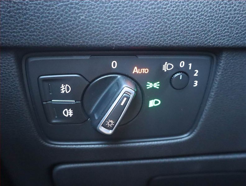 Volkswagen Passat (2015) 1.6 TDI, Navi, Tempomat - fotka 20 z 22