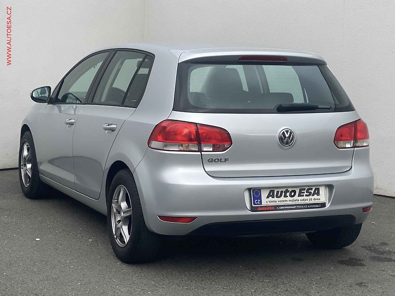 Volkswagen Golf (2011) 1.2TSi, ČR, AC - fotka 6 z 17