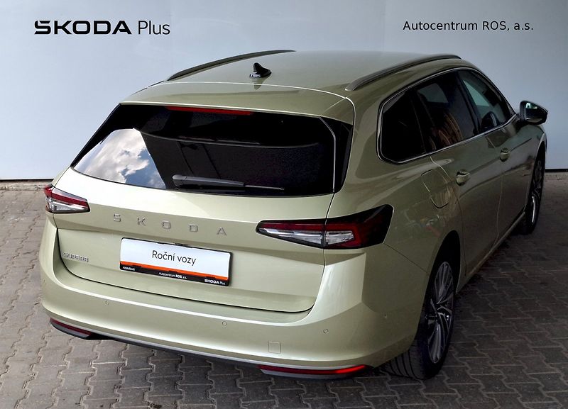 Škoda Superb (2025) COMBI L&K TD 110/2.0 A7F - fotka 2 z 30
