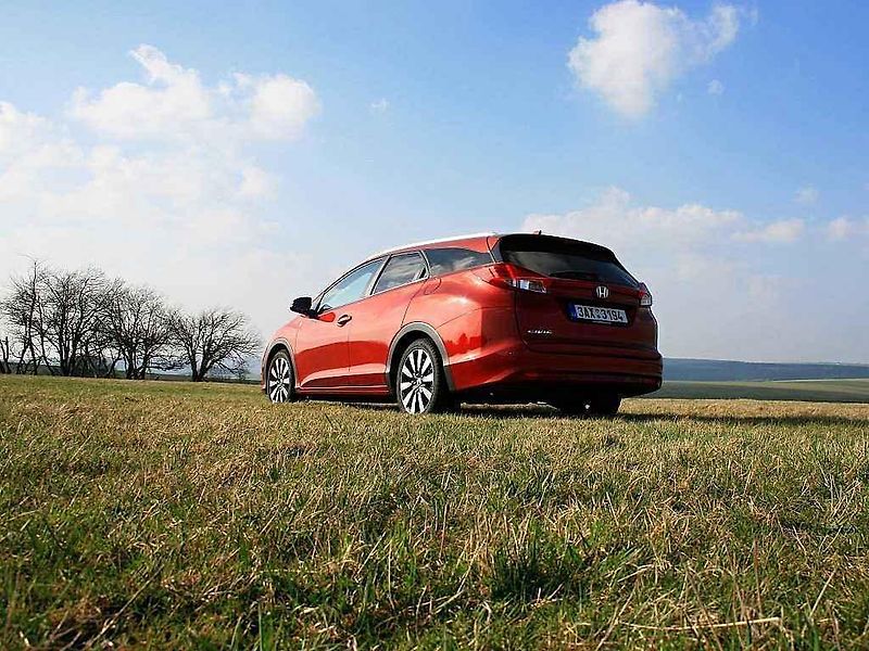 Honda Civic Tourer.