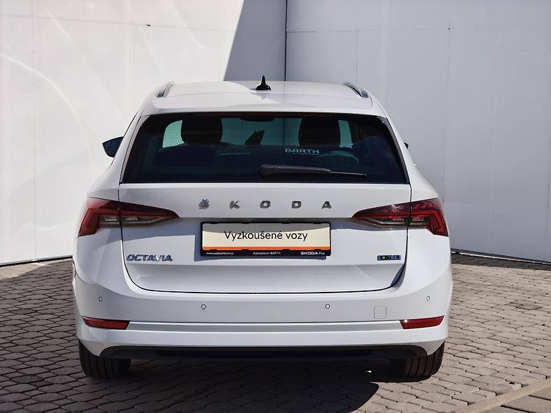 Škoda Octavia Style 7DSG 1,5TSI - fotka 23 z 24