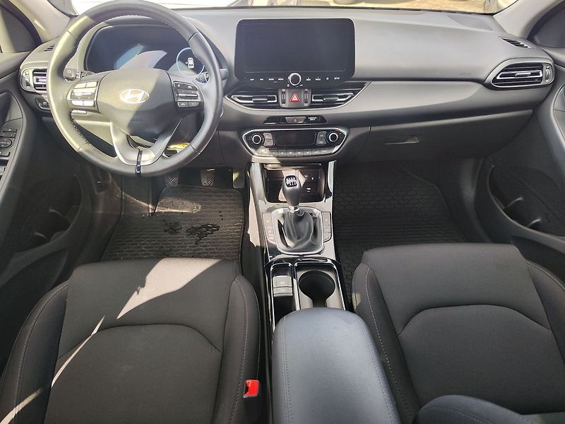 Hyundai i30 1.5 T-GDI/103kW Style Safety - fotka 13 z 34