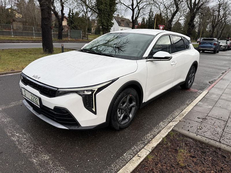 Kia K4 1,6 T-GDi GPF 7DCT TOP 110 KW  - fotka 6 z 10