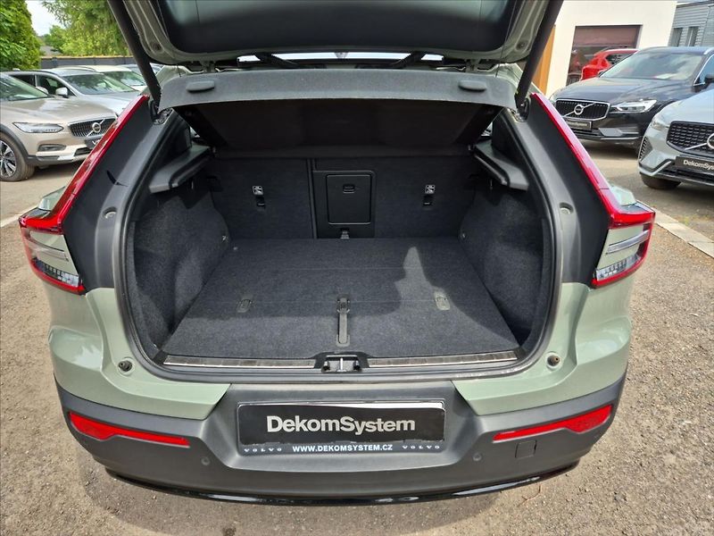 Volvo C40 0,0 Recharge Plus - fotka 11 z 18