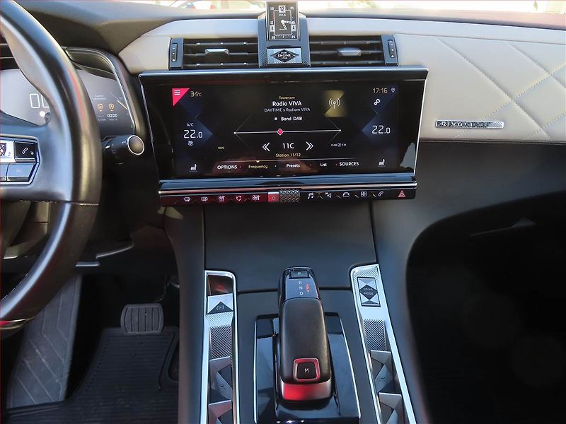 DS Automobiles DS7 Crossback (2020) Rivoli 2.0 BlueHDI, Automat - fotka 12 z 27