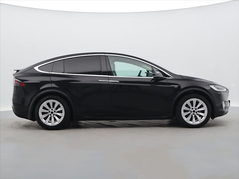 Tesla Model X 90D 386kW Tažné SoH 83,4% - fotka 8 z 32