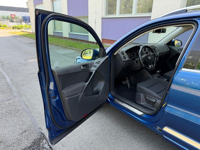 Volkswagen Tiguan 2,0 TDI 4x4 / Sport / servis.k - fotka 8 z 29