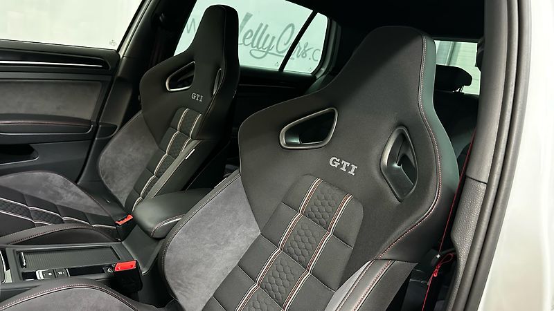 Volkswagen Golf RECARO / REMUS / TOP STAV - fotka 32 z 43