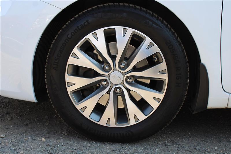 Kia Ceed 1,6 GDi  ČR,1.MAJITEL,TOP - fotka 27 z 33