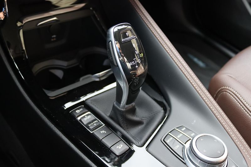 BMW X1 XDRIVE 25i F48 170kW - fotka 36 z 50