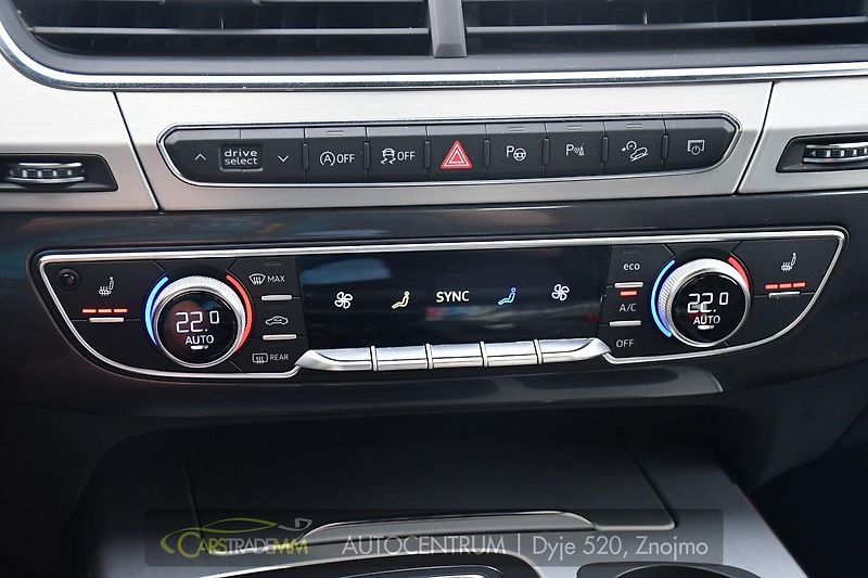 Audi Q7 3.0TDi S-LINE TAŽNÉ REZERVACE - fotka 33 z 55