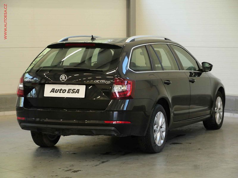 Škoda Octavia (2019) 1.6 TDi, Style, DSG, navi - fotka 4 z 23