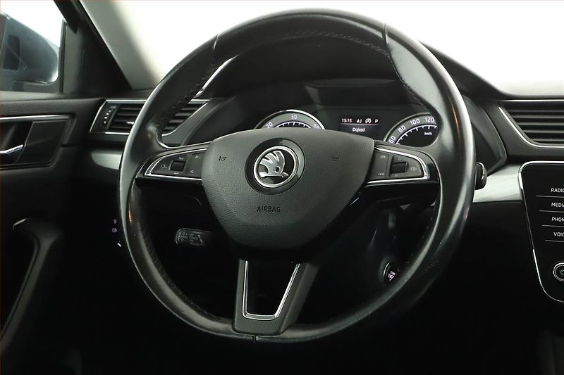 Škoda Superb (2020) Style 2.0 TDI, Automat, Navi - fotka 19 z 20