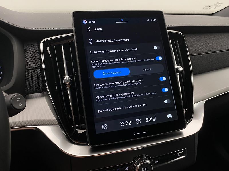 Volvo XC90 (2026) B5 AWD AUT BLACK EDITION PLUS  - fotka 55 z 73