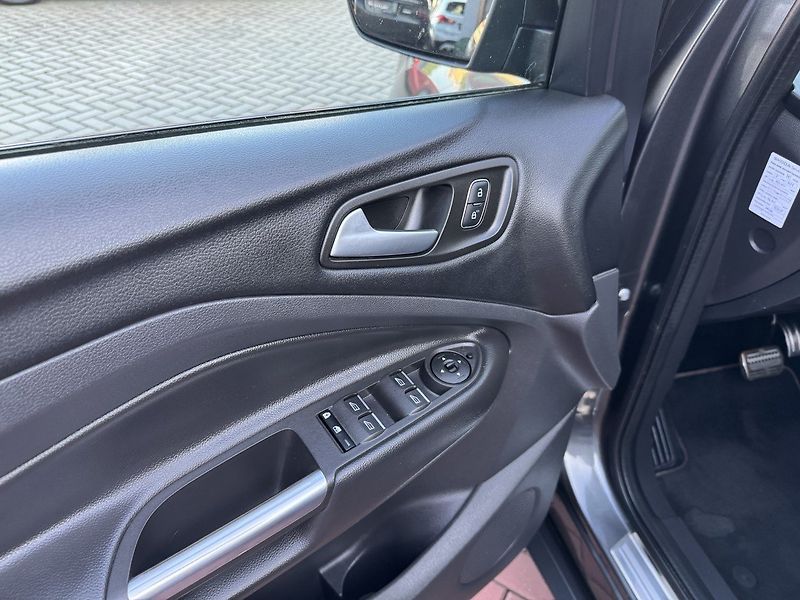 Ford Kuga (2019) 2.0 TDCi ST-Line Xenony AT - fotka 32 z 48