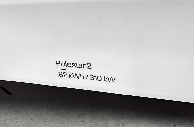 Polestar 2 LR AWD Pilot 360k BLIS Matrix - fotka 20 z 32
