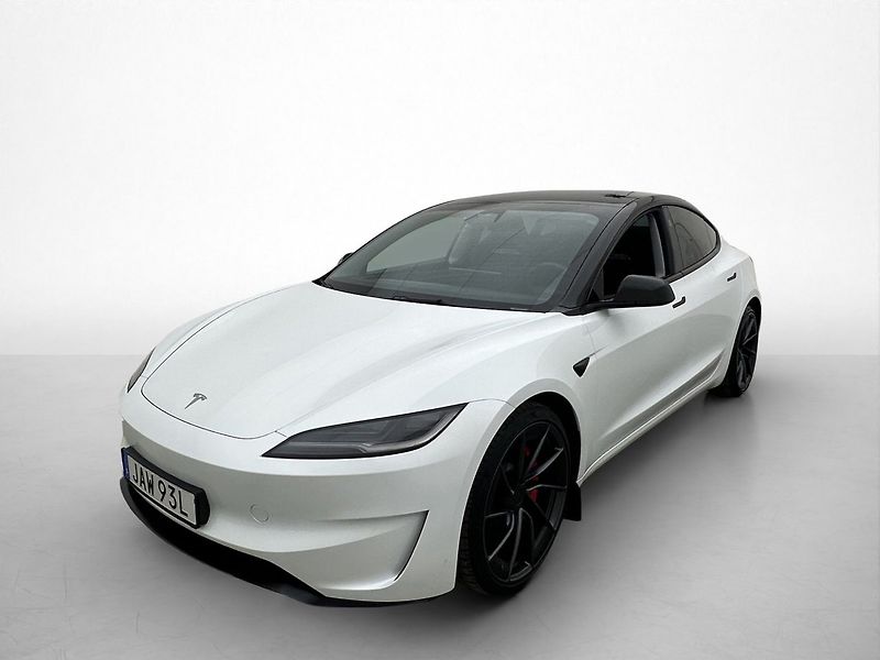 Tesla Model 3 Performance AWD - fotka 1 z 27