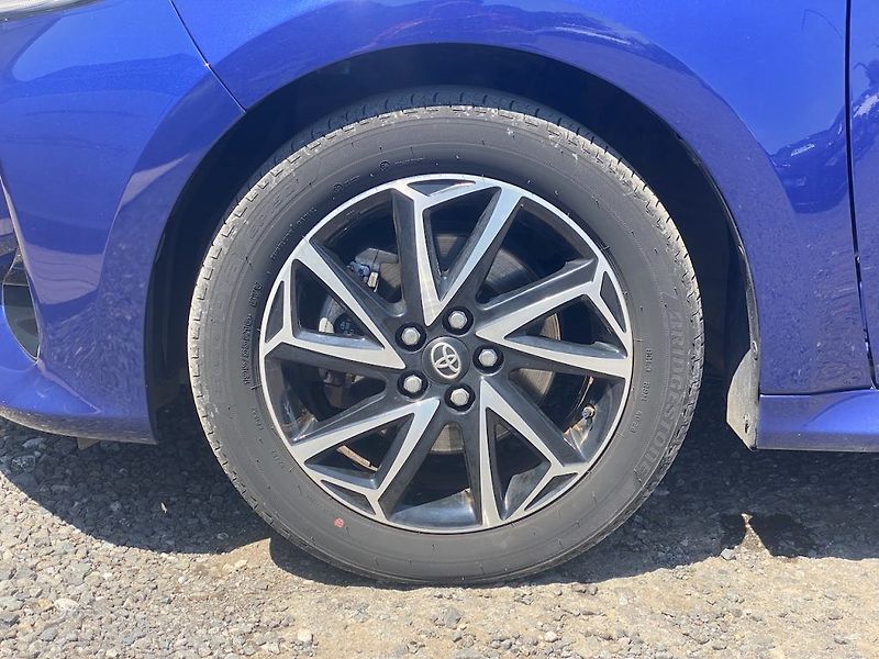 Toyota Yaris 1.5HSD, ČR, StyleTech, záruka - fotka 10 z 18
