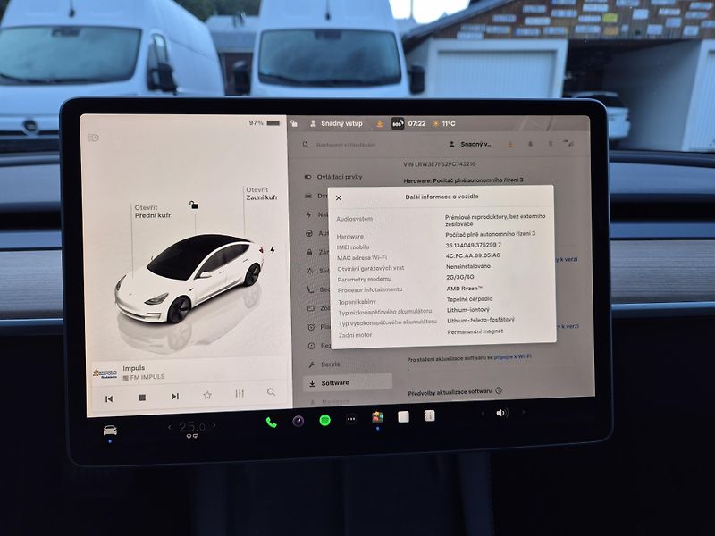 Tesla Model 3 STANDART RANGE 239w SOH 96,5% - fotka 35 z 48