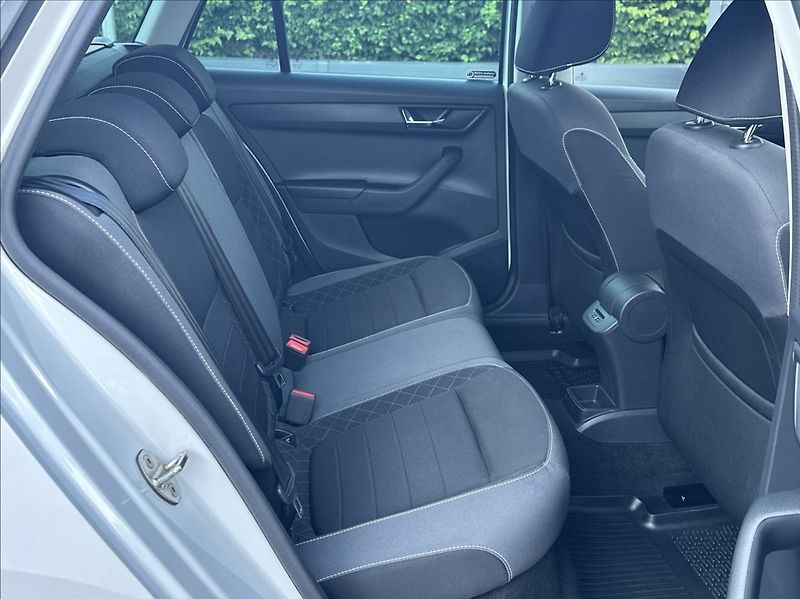 Škoda Fabia 1,0 TSI 95PS  Ambition Top - fotka 19 z 52