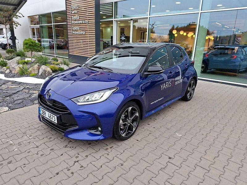 Toyota Yaris 1.5 HEV 130K Executive - fotka 1 z 12