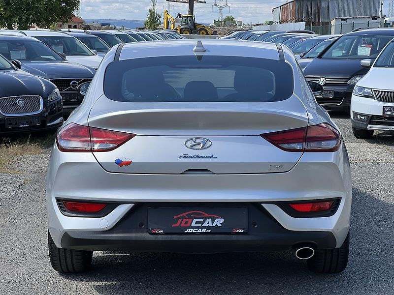 Hyundai i30 Fastback 1.0T-GDi KOUPENO V ČR - fotka 5 z 37