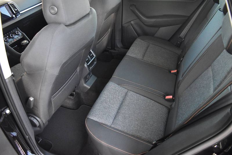 Škoda Karoq (2021) 1.5TSI 110kW DSG, LED,Clever - fotka 12 z 24