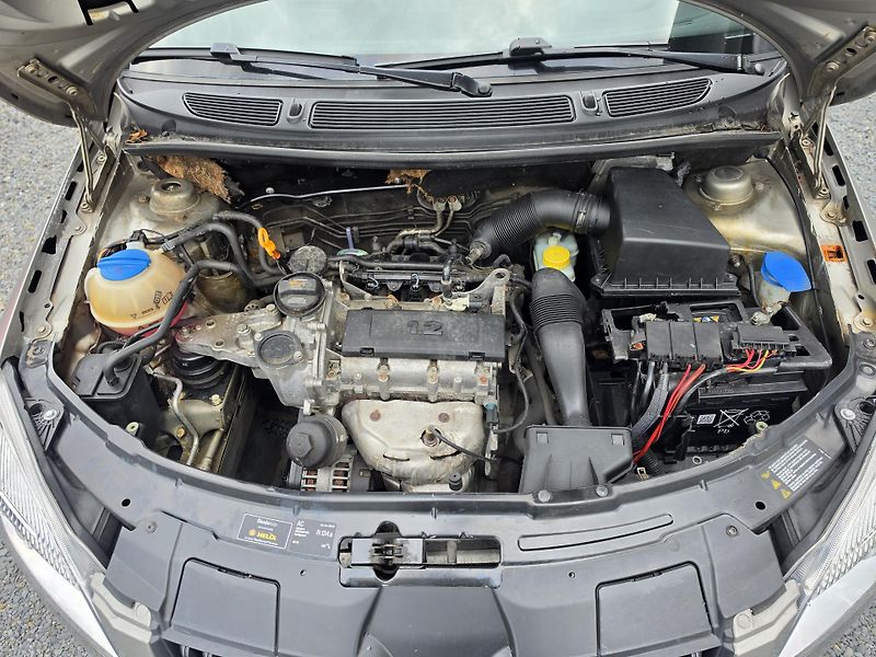 Škoda Roomster 1.2 HTP  - fotka 15 z 20