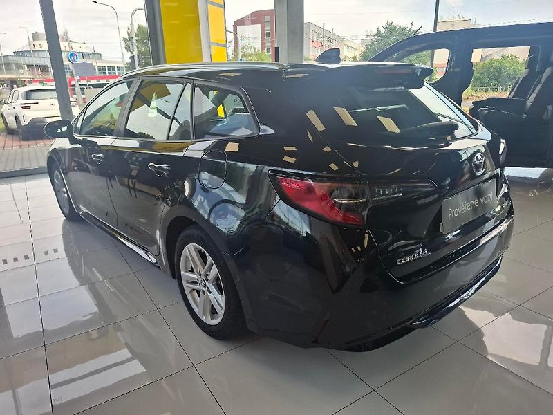 Toyota Corolla 2.0HEV 112KW 2023 - fotka 4 z 14