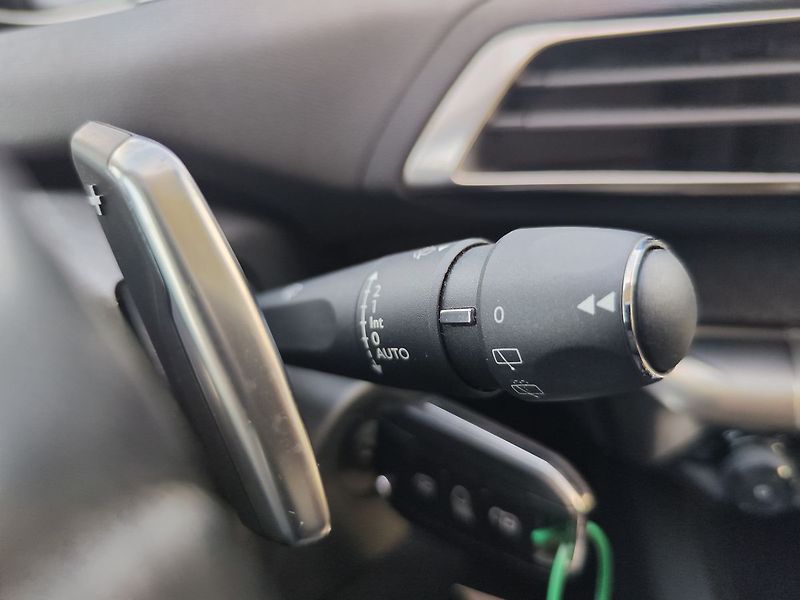 Peugeot 5008 1.2 PureTech/96kW Allure AT - fotka 31 z 34