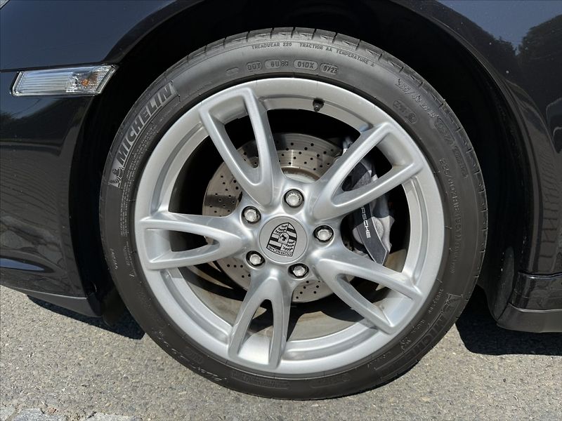 Porsche 911 3,6   Carrera 4 Cabrio (997/2) - fotka 11 z 26