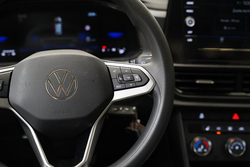 Volkswagen T-Roc - fotka 16 z 25