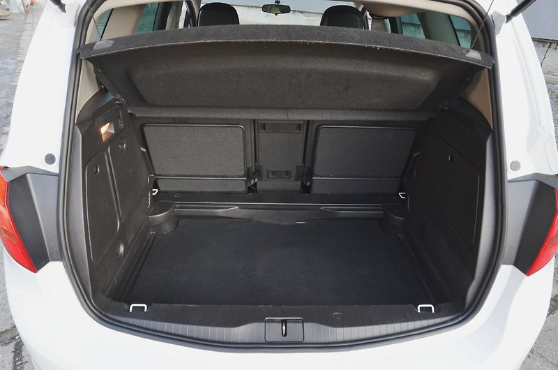 Opel Meriva (2012) 1.4 88kW Design Ed. / 2x kola - fotka 10 z 41
