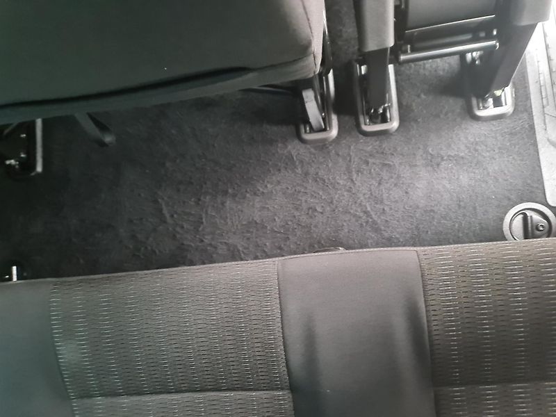 Volkswagen Transporter (2016)  CARAVELLE T6 2.0 TDi OLOMOUC - fotka 18 z 86