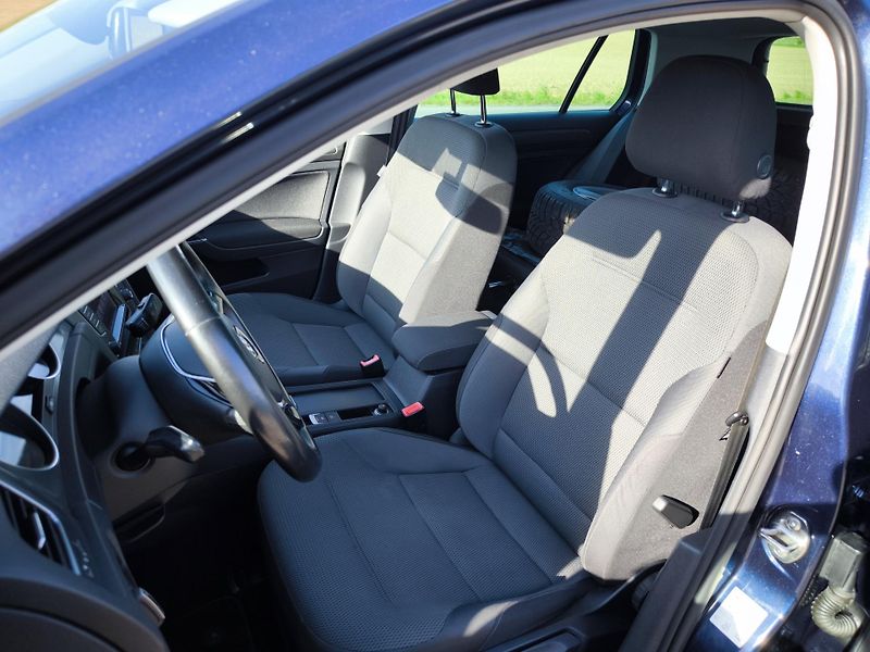 Volkswagen Golf 7 1,4TSI 90kW LED OSRAM 8xALU - fotka 24 z 82