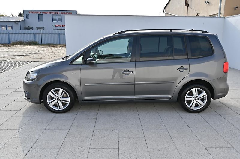 Volkswagen Touran 2.0TDI 103KW Match 7Míst 11/12 - fotka 8 z 49