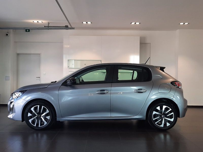 Peugeot 208 (2026) BUSINESS 1.2 TURBO 100k MAN6 - fotka 3 z 14