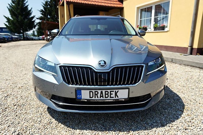 Škoda Superb (2017) L&K 2,0 TDI 140 kW - fotka 11 z 62