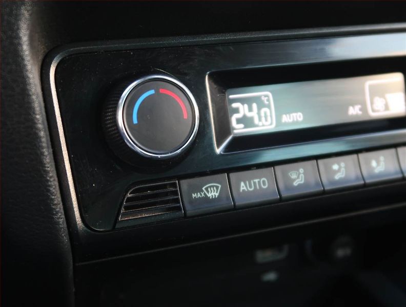 Škoda Fabia (2019) Style Plus 1.0 TSI, Serv.kniha - fotka 19 z 23