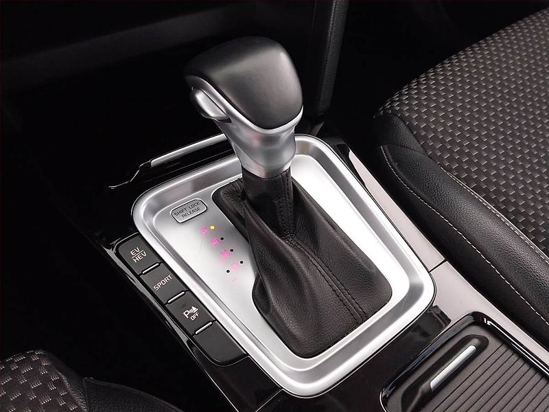 Kia XCeed (2020) Plug-in-Hybrid - fotka 13 z 23
